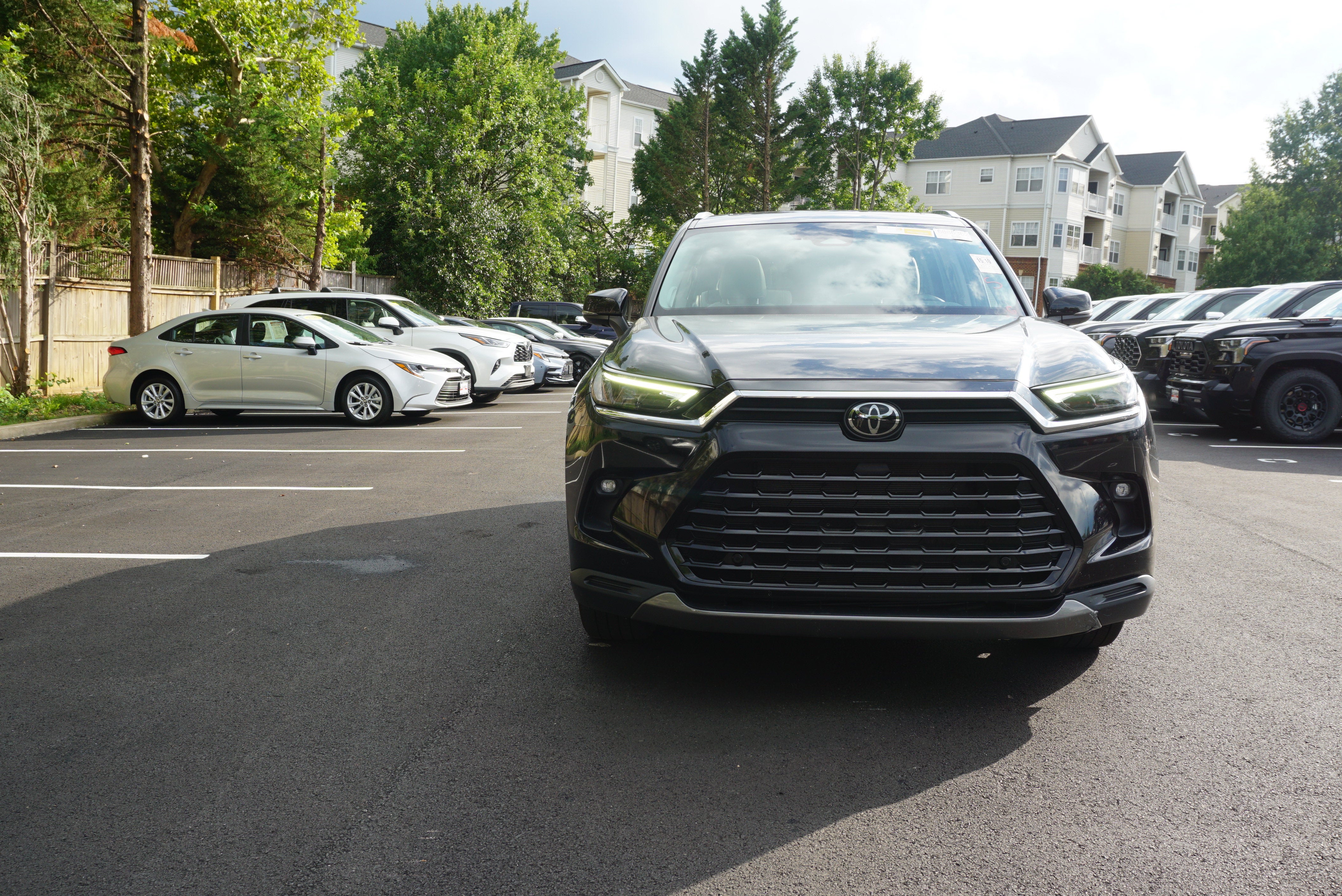 toyota grand highlander 2024 5TDAAAB51RS060900 image toyota grand highlander 2024 5TDAAAB51RS060900 image